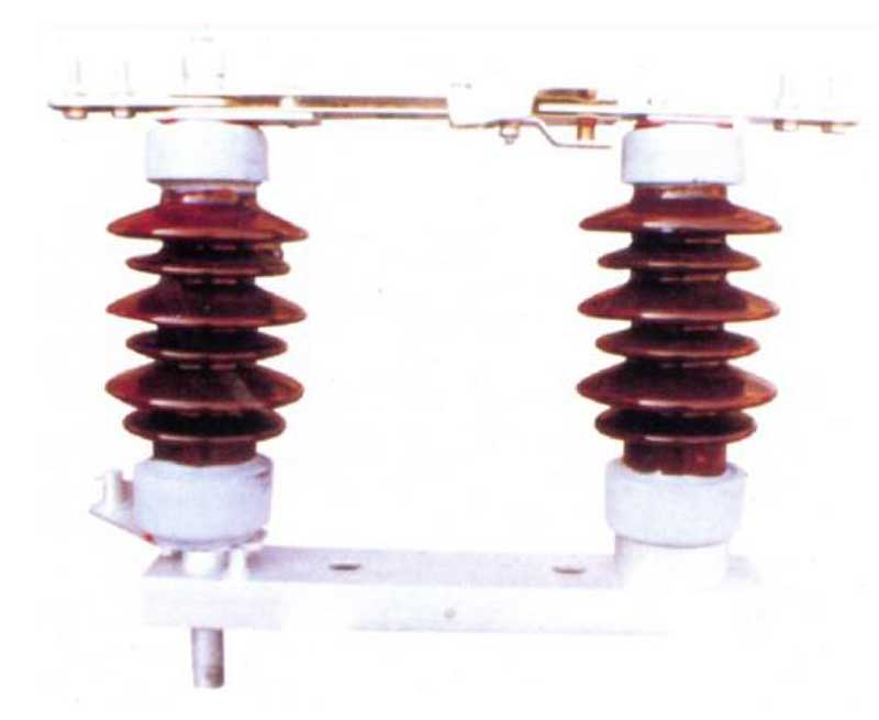 GW4-12\15kV双铜排型户外高压隔离开关